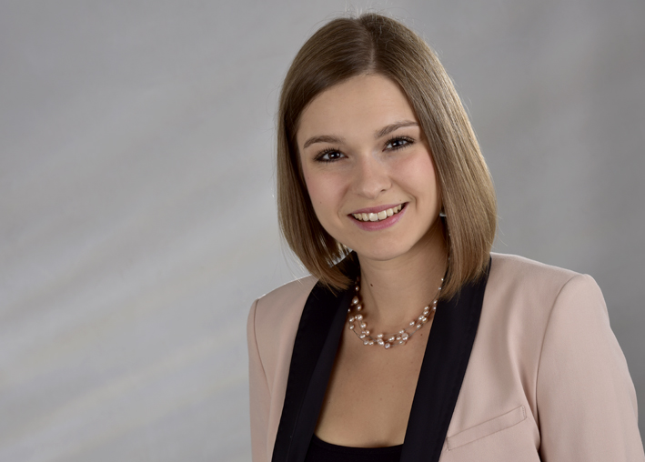 Franziska Schuster - M. Sc. Psychologin<br />Psychologische Psychotherapeutin i.A.<br />Tel. 09441 702-5501