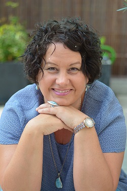 Ute Dautermann - HFK - Staatl. anerk. Fachkraft<br />für Krankenhaushygiene & Infektionsprävention<br />Tel. 09441/702-3601