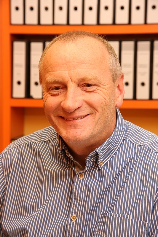 Alfred Brem - Leiter Patientenverwaltung<br />Tel. 09441 702-1300