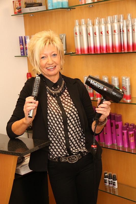 Brigitte Gassner - Friseurin<br /> Tel. 09441 702-7801